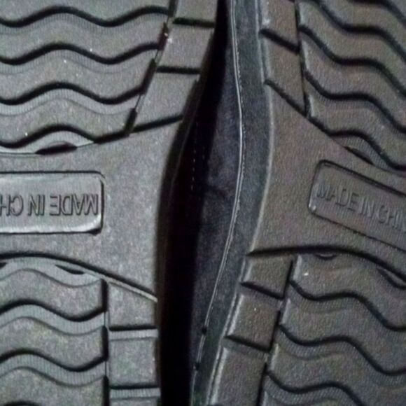 (15-3966)  🔥3/$20🔥  Western Chief Freestyle Buffalo Slippers Sz 1 - Picture 6 of 10